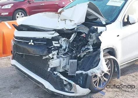 2018 Mitsubishi Outlander Sport 2.0 Es/2.0 Le from USA, damaged, VIN JA4AP3AU2JU023447